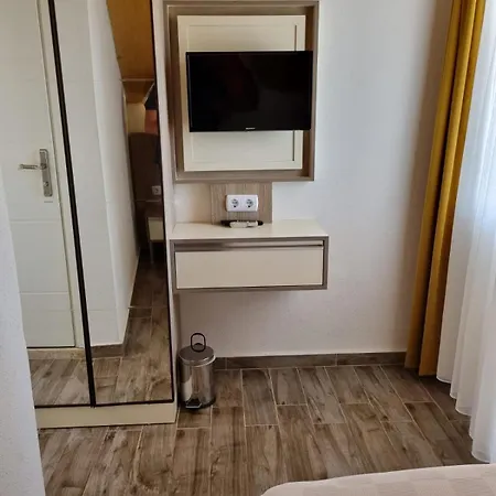 Limon Gazde/Camere de închiriat